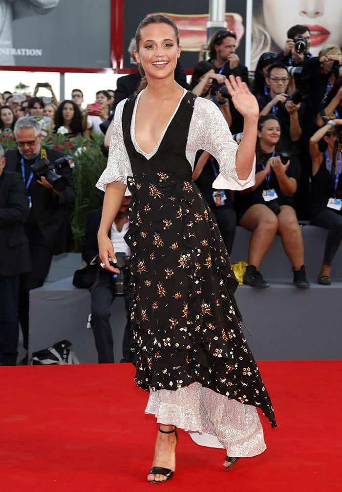 Alicia Vikander in&nbsp;a glittery dress from Louis Vuitton&rsquo;s Resort 2017 Collection