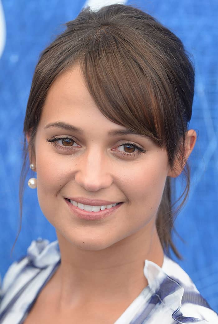 Alicia Vikander's&nbsp;quirky Delfina Delettrez pearl earring