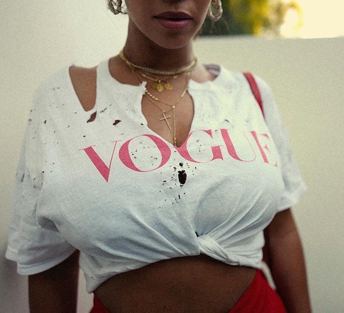 Beyonce showing off her curves in a ripped &lsquo;Vogue&rsquo; T-shirt