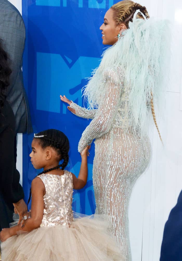 Blue Ivy and mom Beyonc&eacute; coordinate outfits for the evening