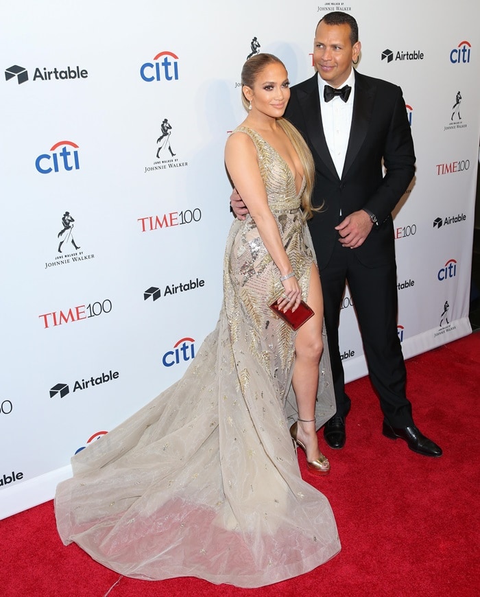 Jennifer Lopez was joined by her boyfriend, the 42-year-old former Yankees player&nbsp;Alex Rodriguez