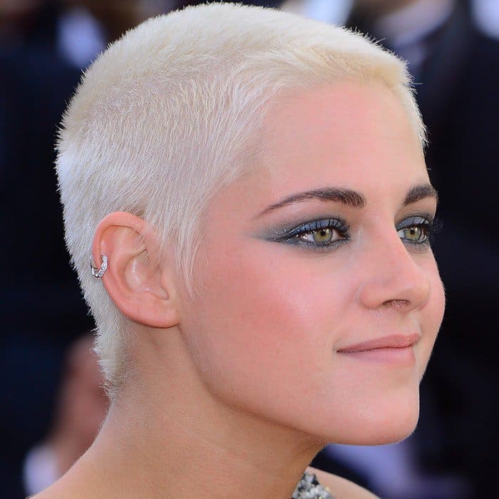 Kristen Stewart's&nbsp;bleach blonde buzz