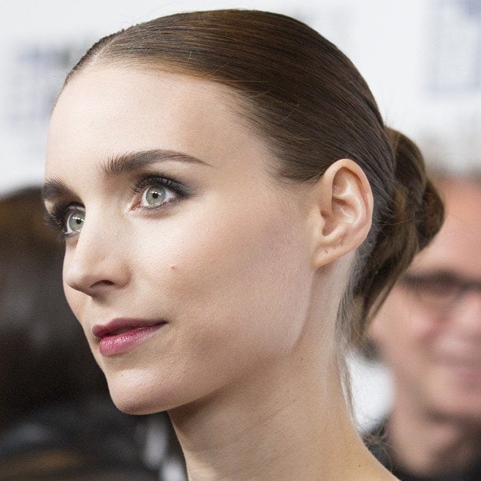 Rooney Mara showcased her sleek beauty look with a polished low bun and subtle smoky eye at the Carol premiere