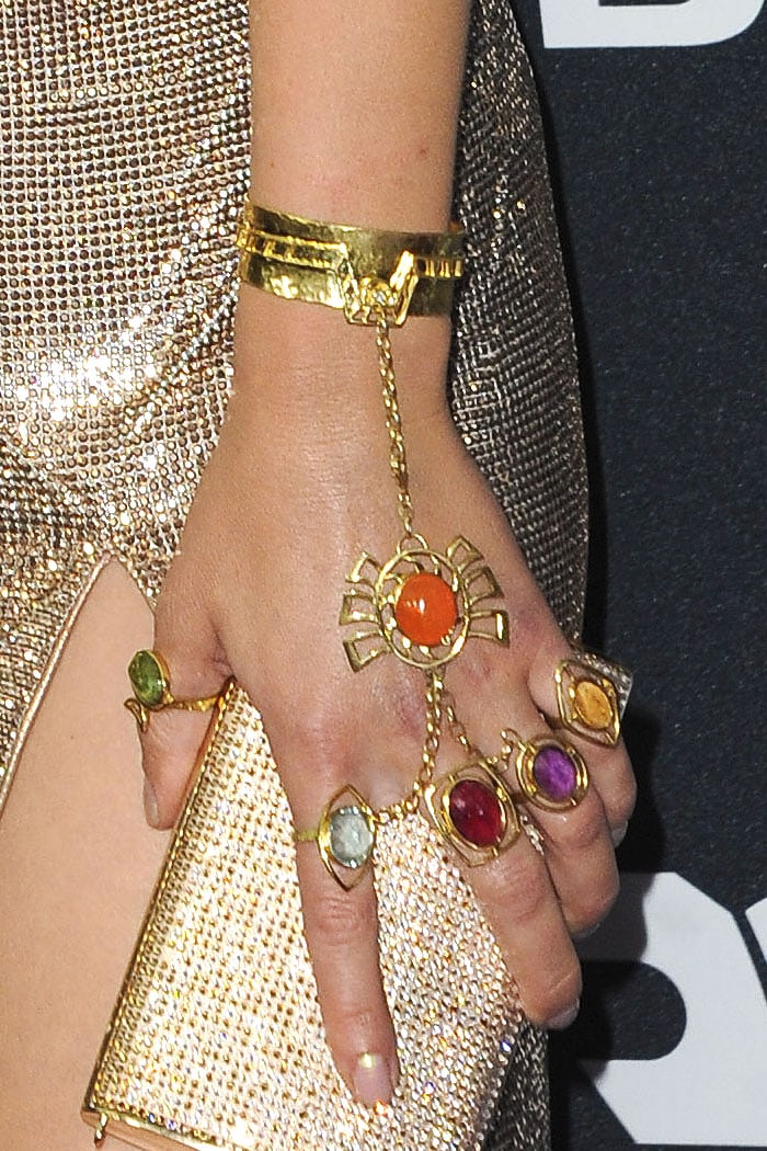 Scarlett Johansson's Infinity Gauntlet&ndash;inspired jewelry