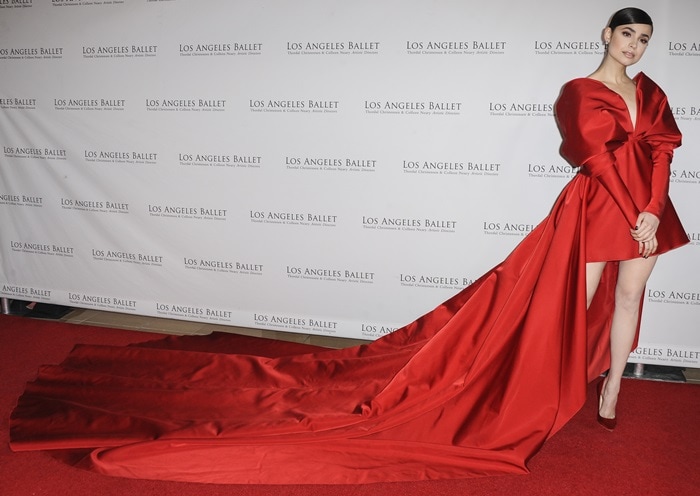 Sofia Carson was honored at the Los Angeles Ballet&rsquo;s 2019 Gala, gliding down the red carpet in a sweeping red couture gown paired with classic pointed-toe high heels