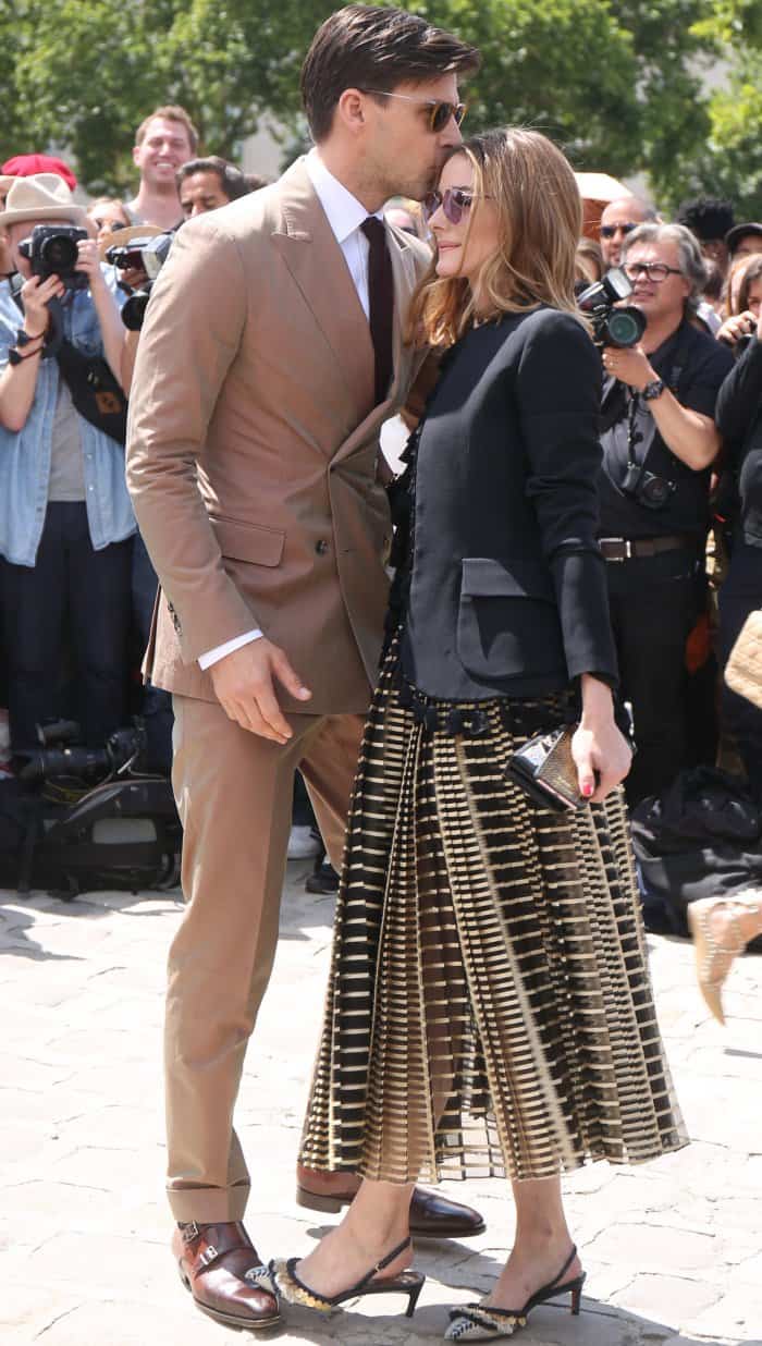Olivia Palermo with husband Johannes Huebl&nbsp;at the Christian Dior Fall/Winter 2017 show during Paris Haute Couture Fashion Week