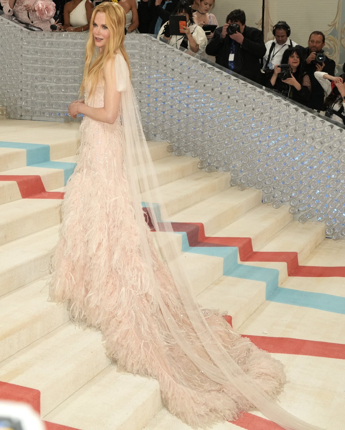 Nicole Kidman&rsquo;s dress was designed by Karl Lagerfeld himself and featured a pale pink hue and a four-meter train